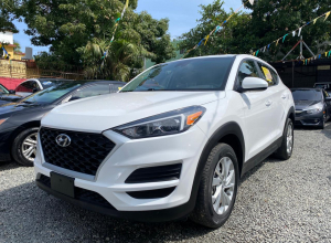 Hyundai Tucson SE