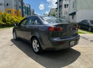 Mitsubishi Lancer ES