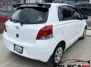 Toyota Vitz Básico