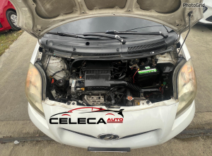 Toyota Vitz Básico