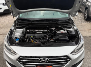 Hyundai Accent SE
