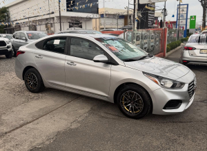 Hyundai Accent SE