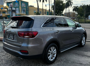 Kia Sorento LX