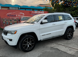 Jeep Grand Cherokee Laredo
