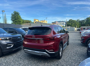 Hyundai Santa Fe SE