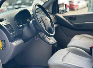 Hyundai Grand Starex Básico