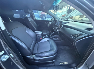 Hyundai Tucson SE