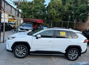 Toyota RAV4 XLE