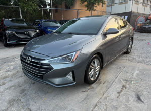 Hyundai Elantra Basico