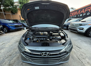 Hyundai Elantra Basico