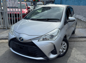 Toyota Vitz Básico