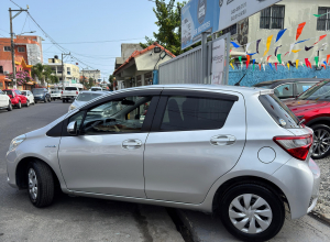 Toyota Vitz Básico