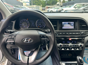 Hyundai Elantra Basico