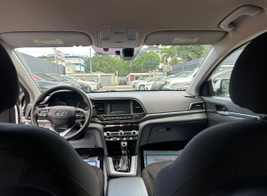 Hyundai Elantra Basico