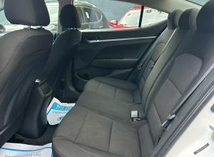 Hyundai Elantra Basico