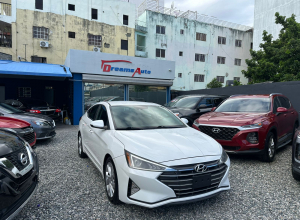 Hyundai Elantra Basico