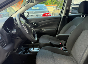 Nissan Versa SV