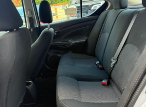 Nissan Versa SV