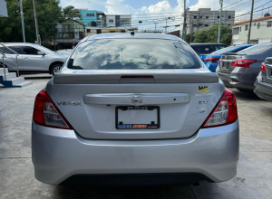 Nissan Versa SV