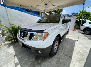 Nissan Frontier SE