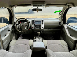 Nissan Frontier SV