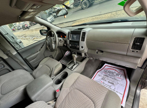 Nissan Frontier SV