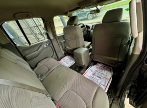 Nissan Frontier SV