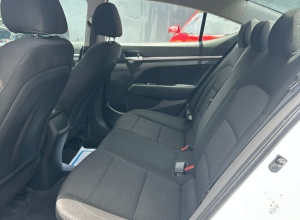 Hyundai Elantra Basico