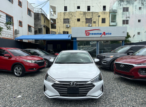 Hyundai Elantra Basico