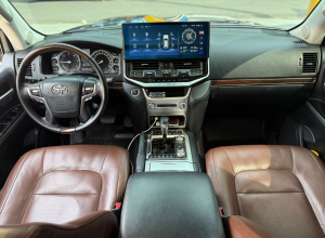 Toyota Land Cruiser VXR