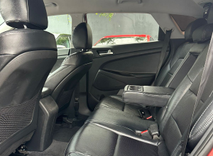 Hyundai Tucson SE
