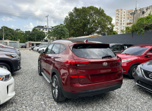 Hyundai Tucson SE
