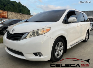 Toyota Sienna LE