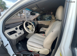 Toyota Sienna LE