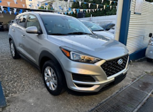 Hyundai Tucson SE