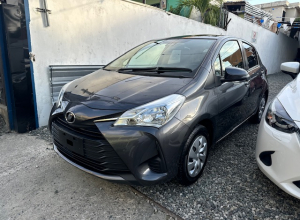 Toyota Vitz Básico