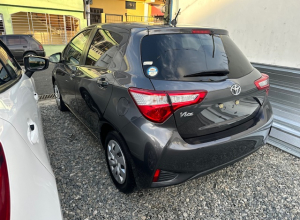 Toyota Vitz Básico