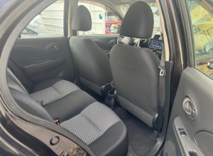 Nissan March Básico