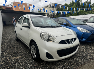 Nissan March Básico