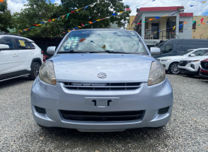 Daihatsu Sirion Básico