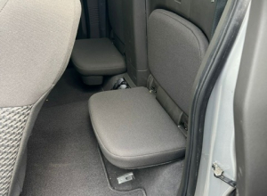 Nissan Frontier SV