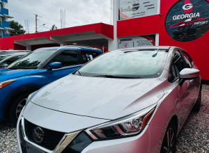 Nissan Versa SV