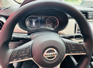 Nissan Versa SV