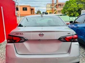Nissan Versa SV