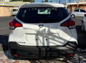 Nissan Kicks S