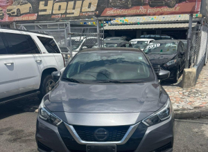 Nissan Versa SV