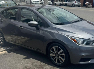 Nissan Versa SV