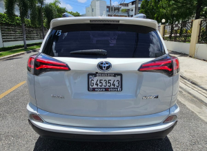 Toyota RAV4 LE