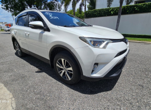 Toyota RAV4 LE