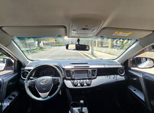 Toyota RAV4 LE